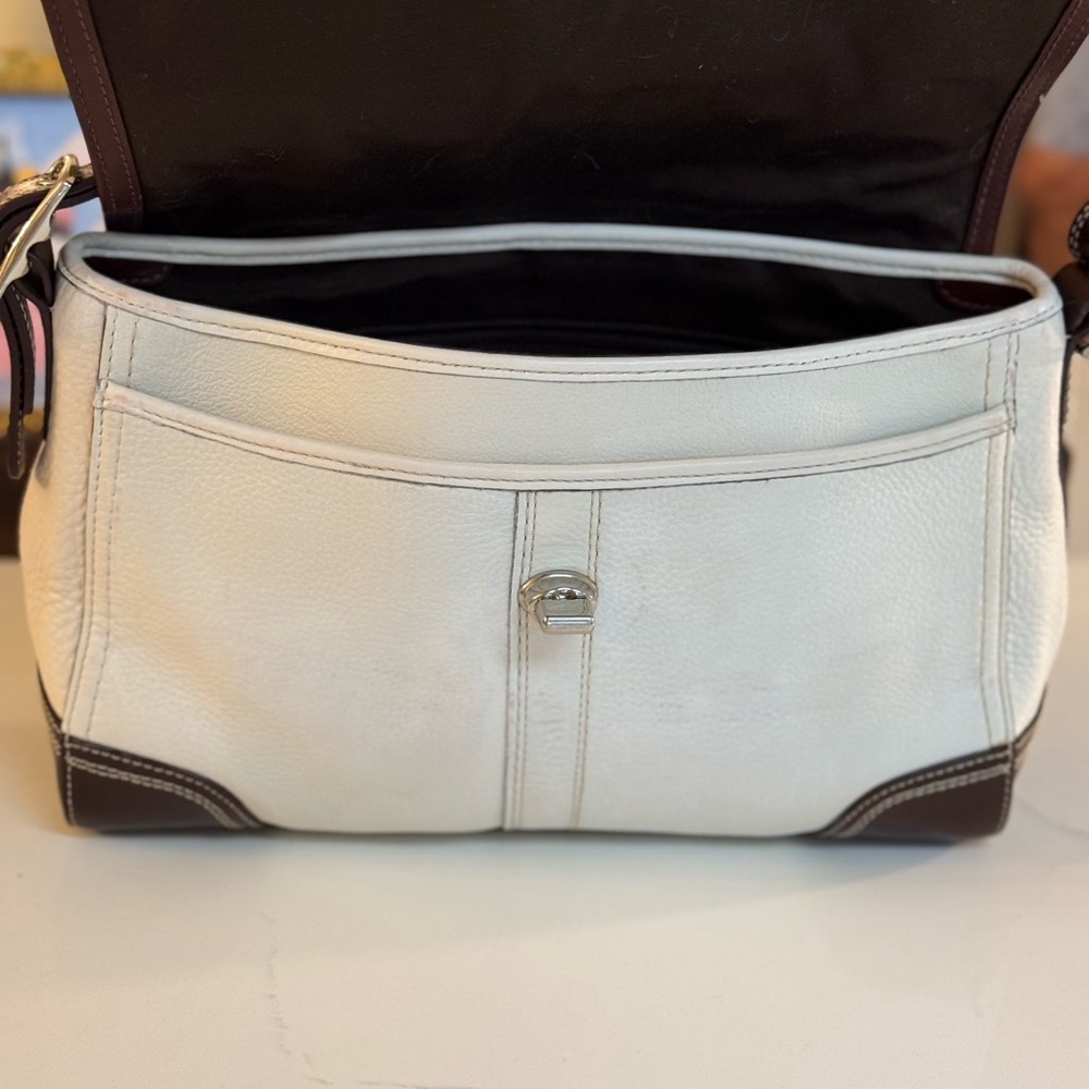 🤍🤎 COACH WHITE PEBBLED LEATHER HAMILTON FLAP CONVERTIBLE BAG! - Picture 7 of 10